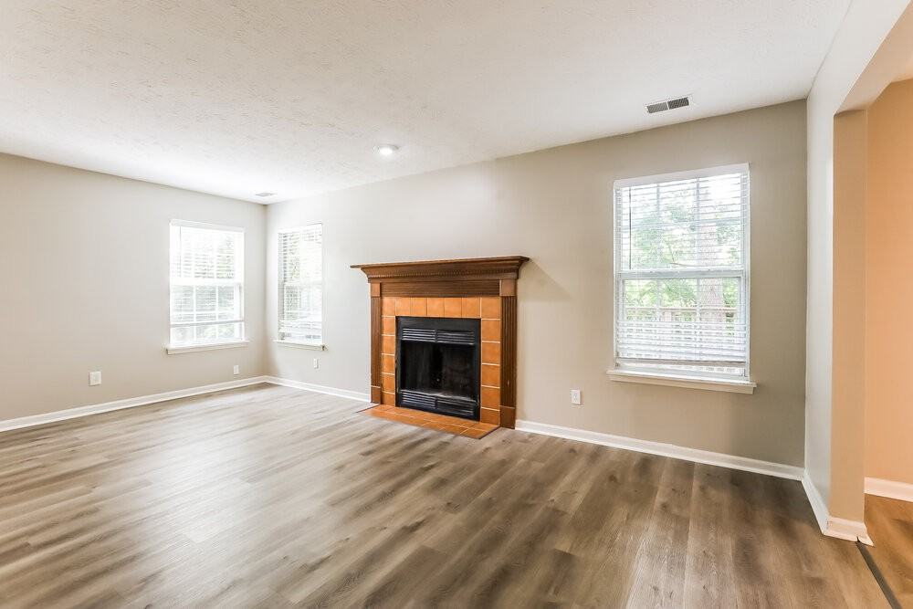 5223 Pin Oak Dr - Photo 5 of 17