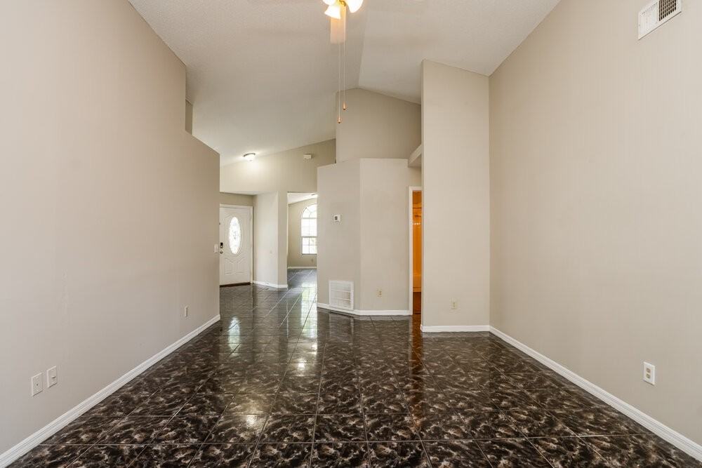 296 Morning Glory Dr - Photo 5 of 16