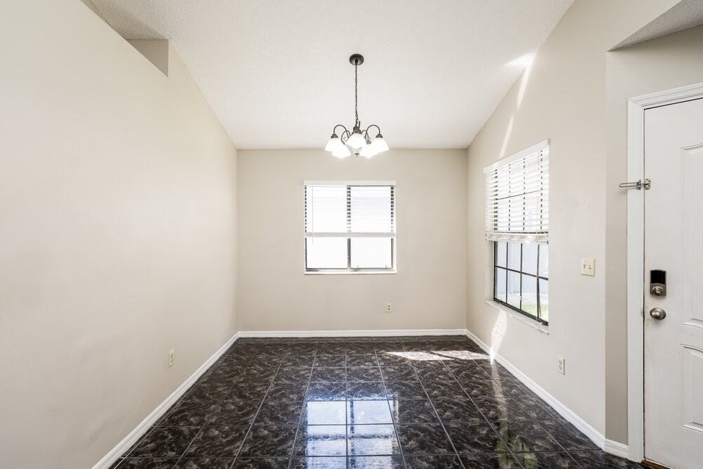 296 Morning Glory Dr - Photo 6 of 16
