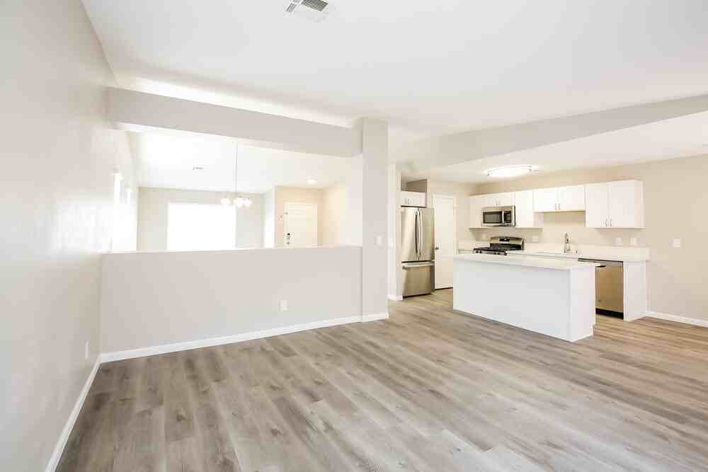 3117 Honeysuckle Ave - Photo 4 of 16