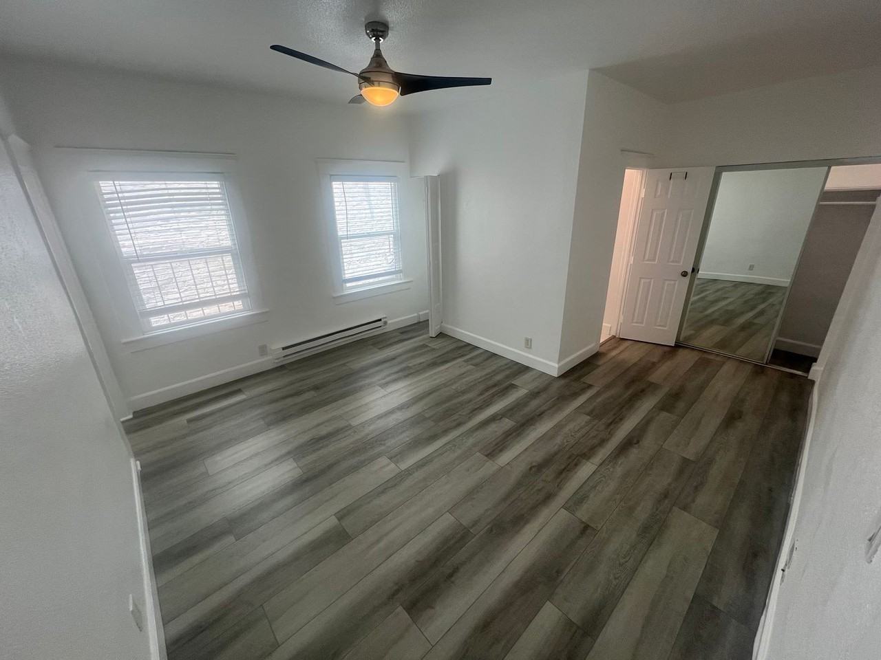 906 Pacific Ave - Photo 7 of 9