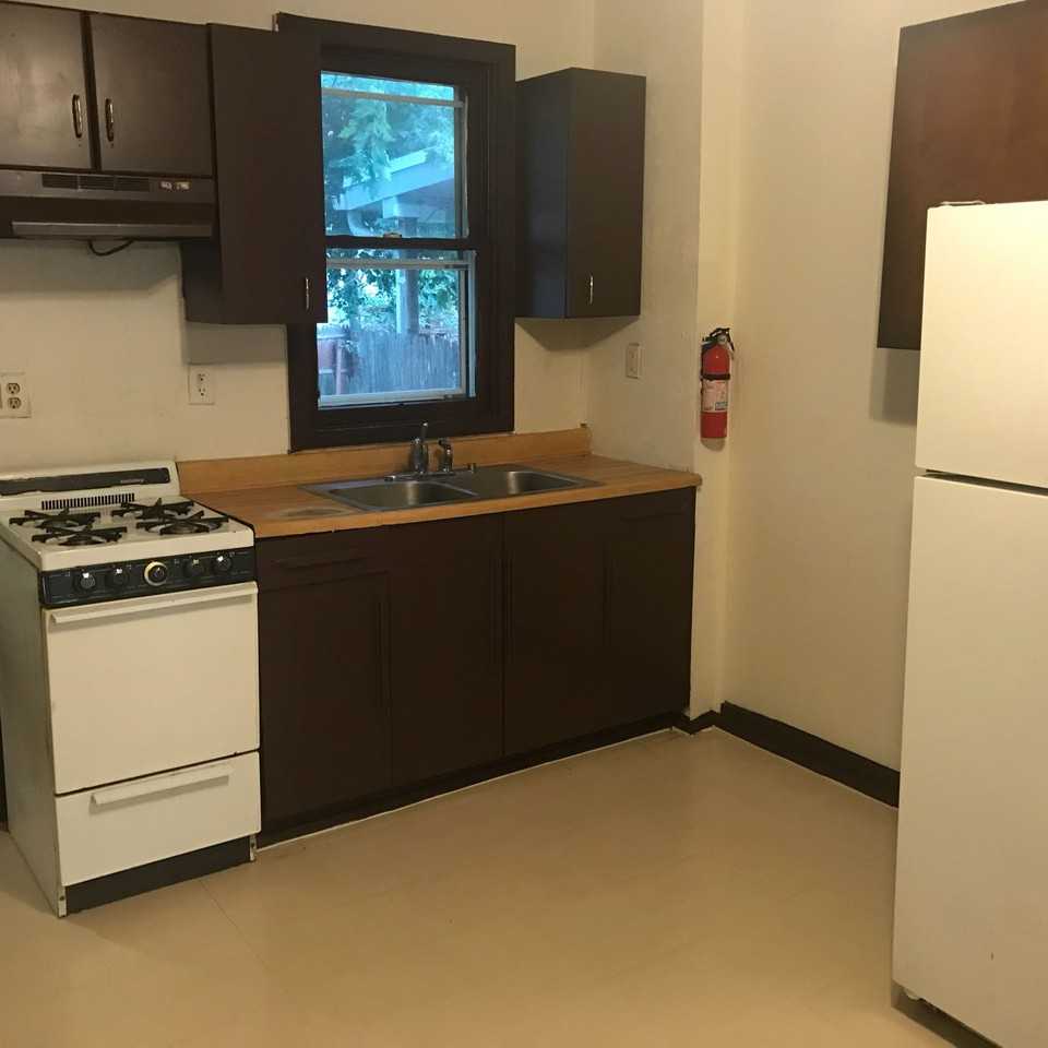 321 Walnut St #1 - Photo 2 of 7