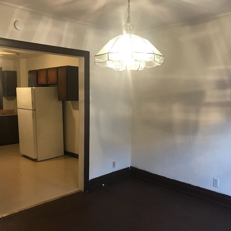 321 Walnut St #1 - Photo 3 of 7