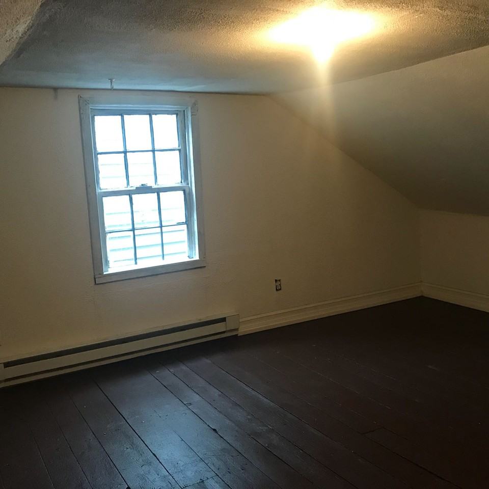 321 Walnut St #1 - Photo 4 of 7