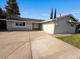 featured image of 6847 Oaklawn Way #1