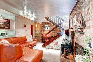 featured image of 1260 Kalmia Ave