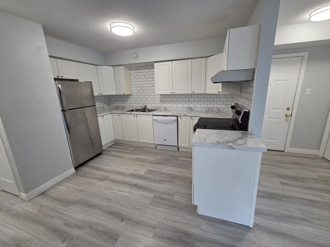 70 Glasier Rd #7 - Photo 2 of 18