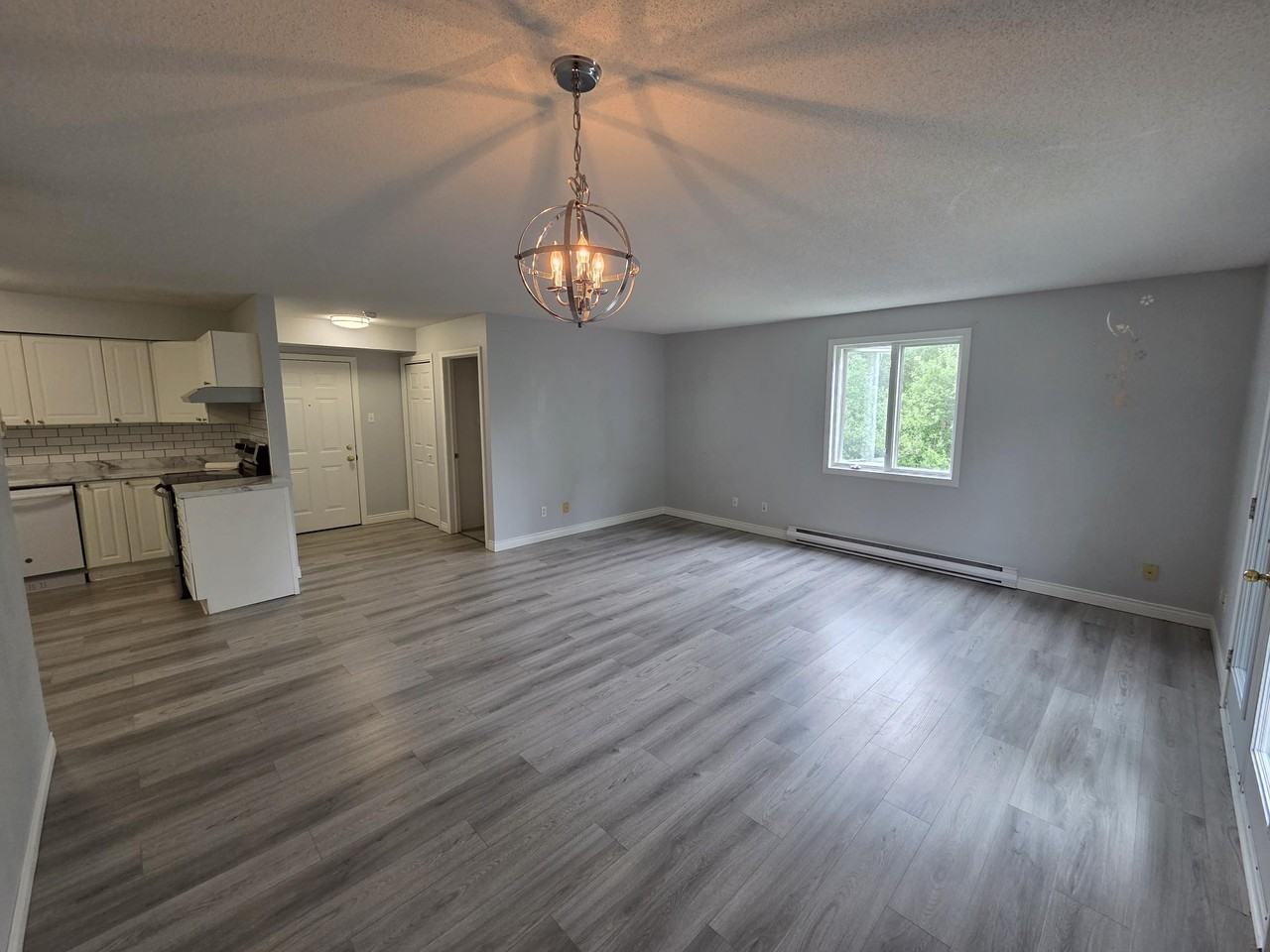 70 Glasier Rd #7 - Photo 3 of 18