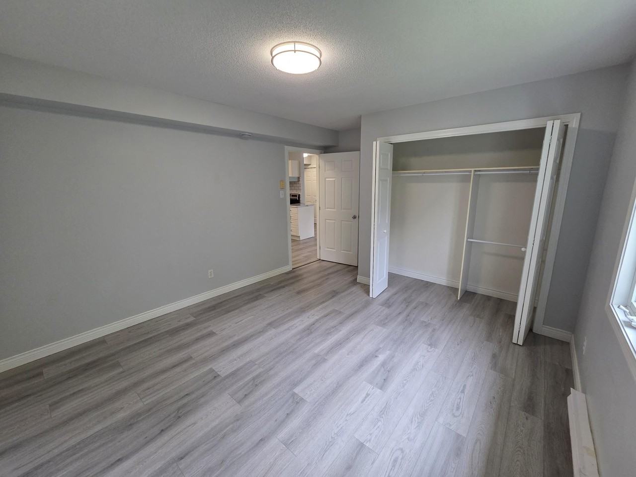 70 Glasier Rd #7 - Photo 5 of 18