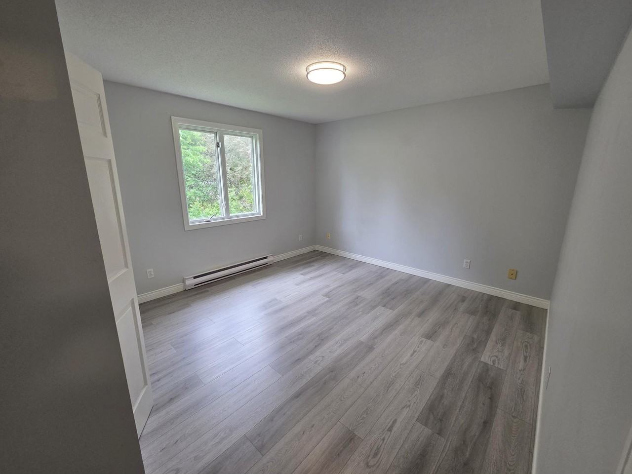 70 Glasier Rd #7 - Photo 7 of 18