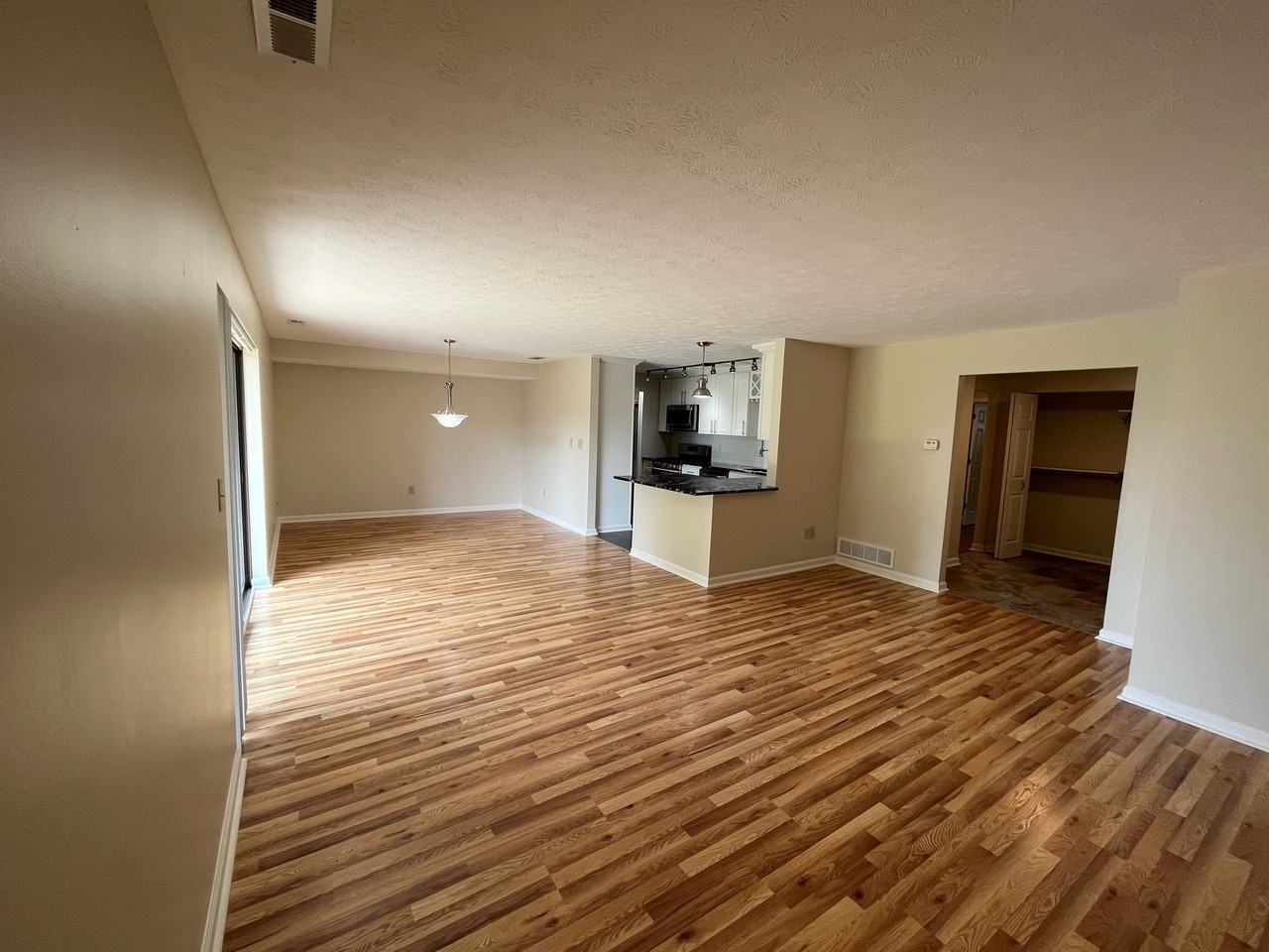 7215 Beacon Hill Dr #7215