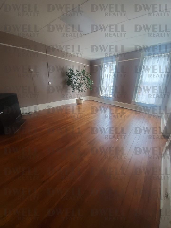 10 Ruxton Ave #1-2 - Photo 6 of 12