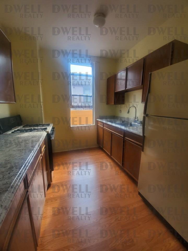 10 Ruxton Ave #1-2 - Photo 7 of 12