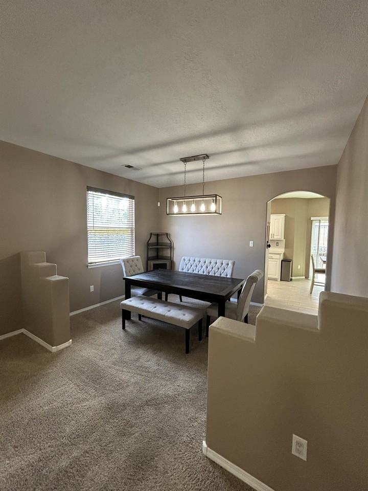 835 Kipuka Dr Nw #1 - Photo 3 of 31