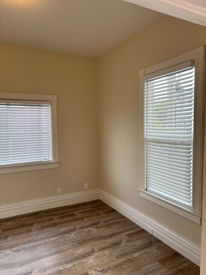 462 Jackson St #1 - Photo 3 of 10