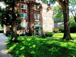 featured image of 527 40th St