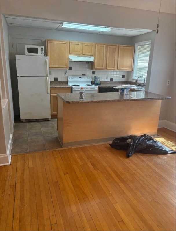 2613 W 5th St #2 - Photo 2 of 6