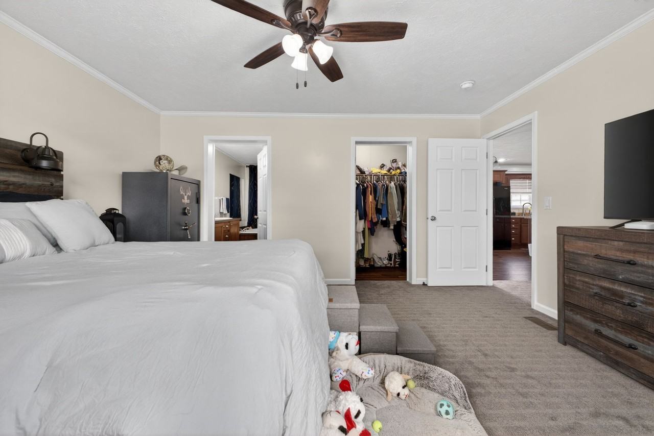 1053 Pitchkettle Rd #1 - Photo 3 of 25