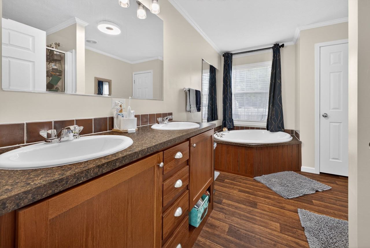 1053 Pitchkettle Rd #1 - Photo 4 of 25