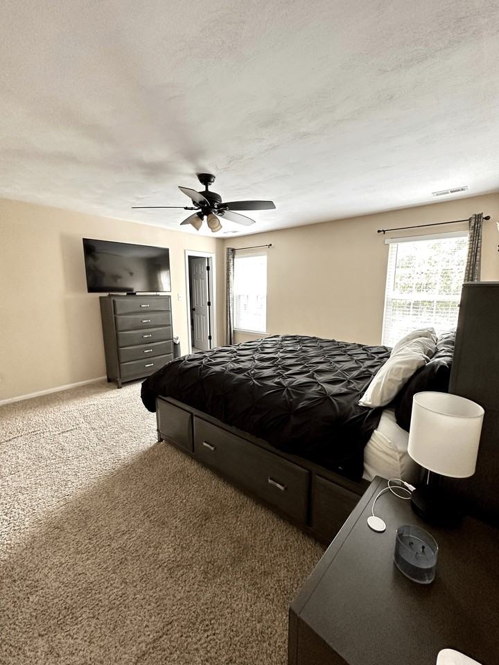 5123 Bute St #1 - Photo 5 of 17