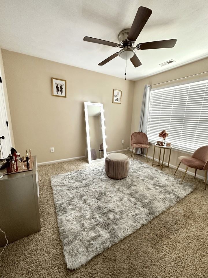 5123 Bute St #1 - Photo 6 of 17