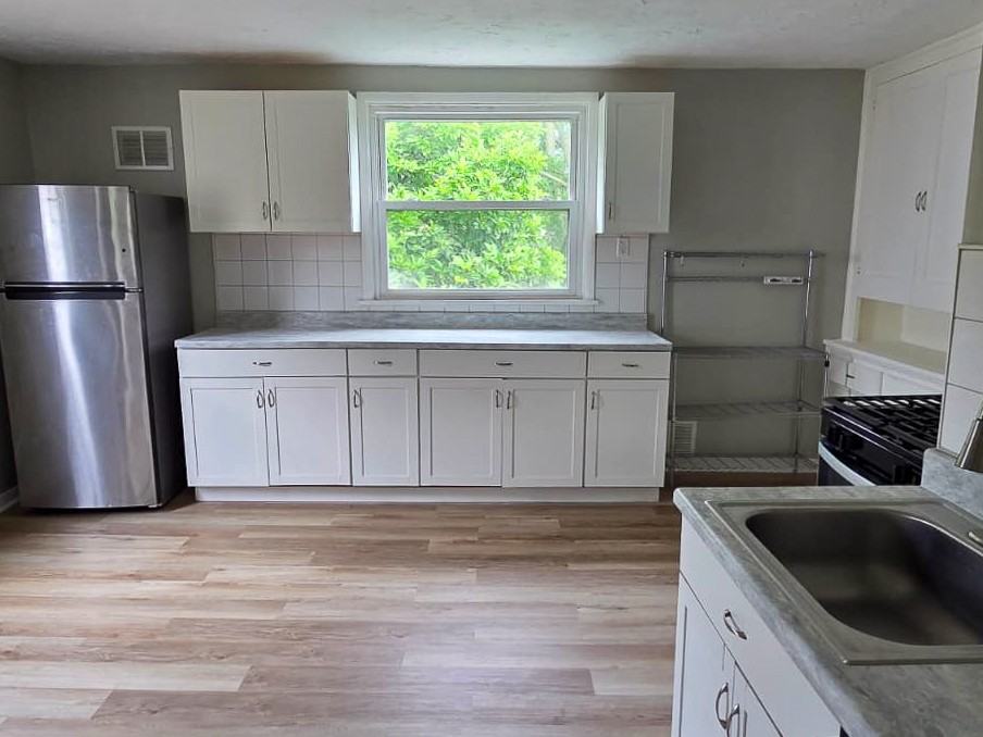 37 Dilworth St #3 - Photo 5 of 23