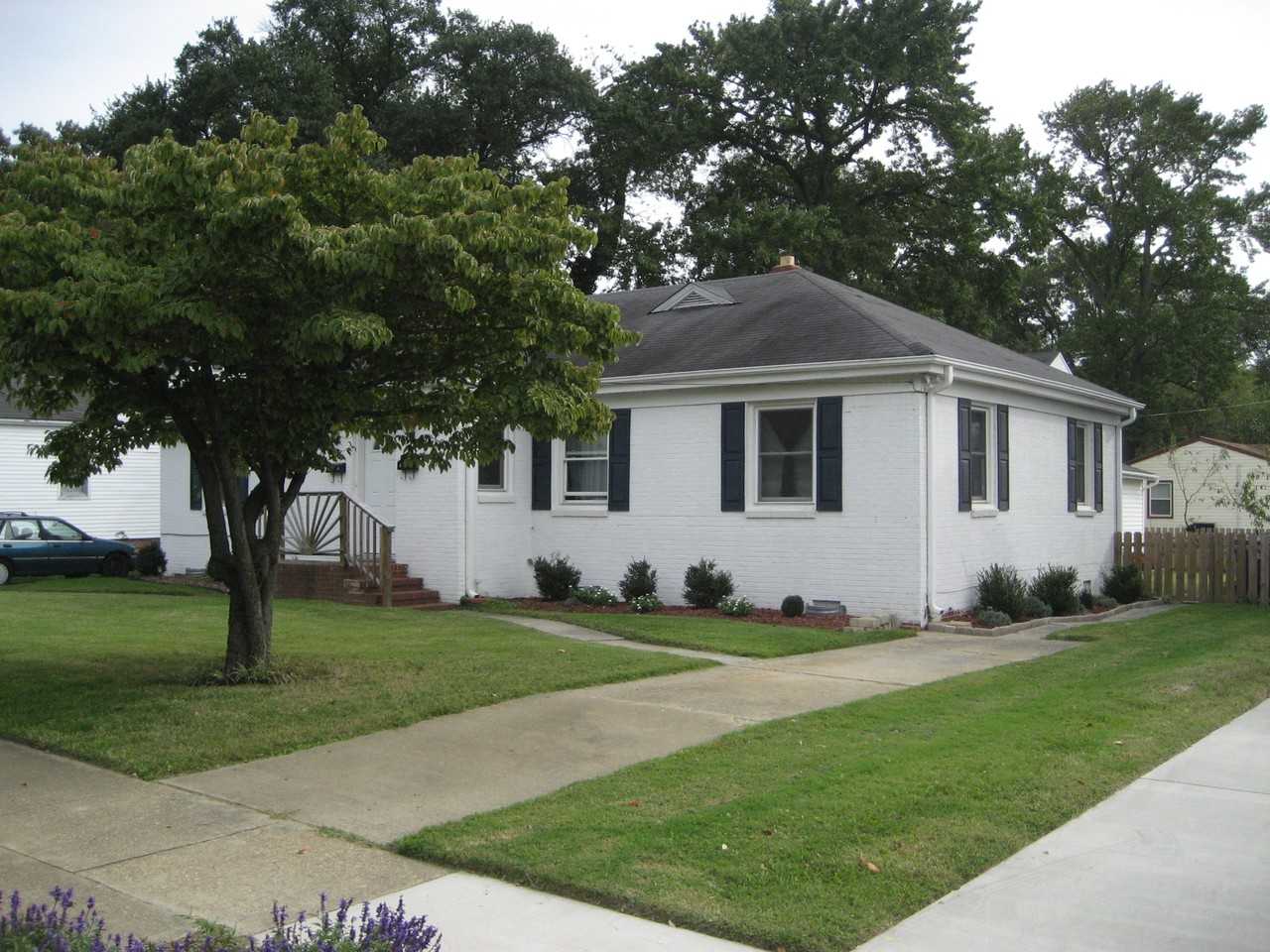 725B Carolina Ave #B - Photo 2 of 18