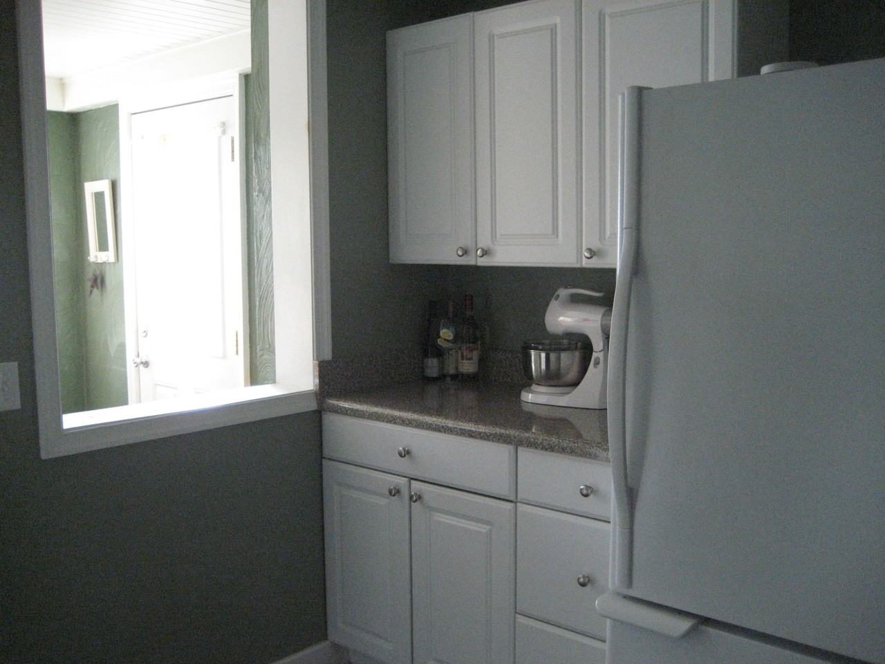 725B Carolina Ave #B - Photo 6 of 18