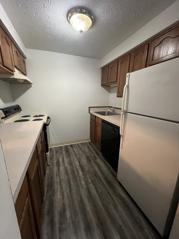 1877 Turner Blvd #F - Photo 6 of 10