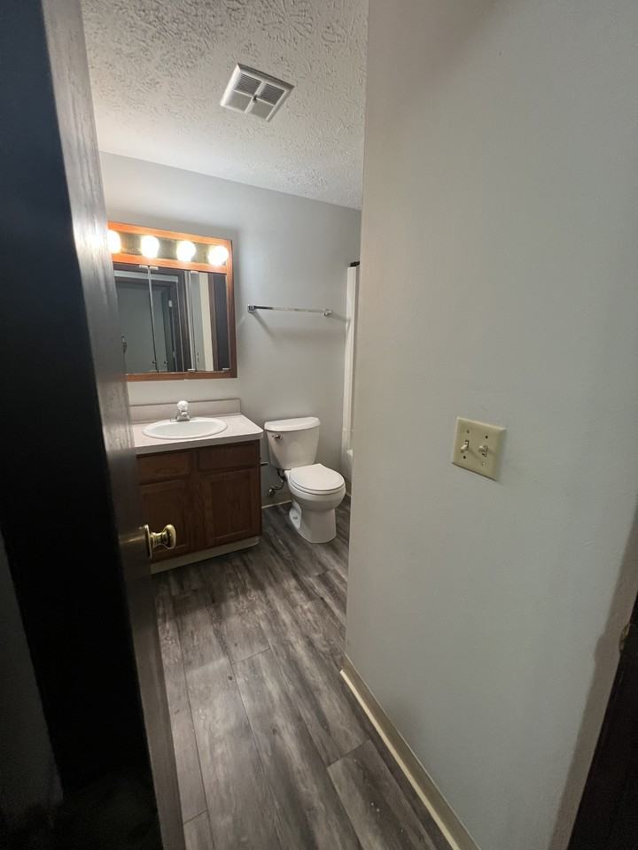 1877 Turner Blvd #F - Photo 7 of 10