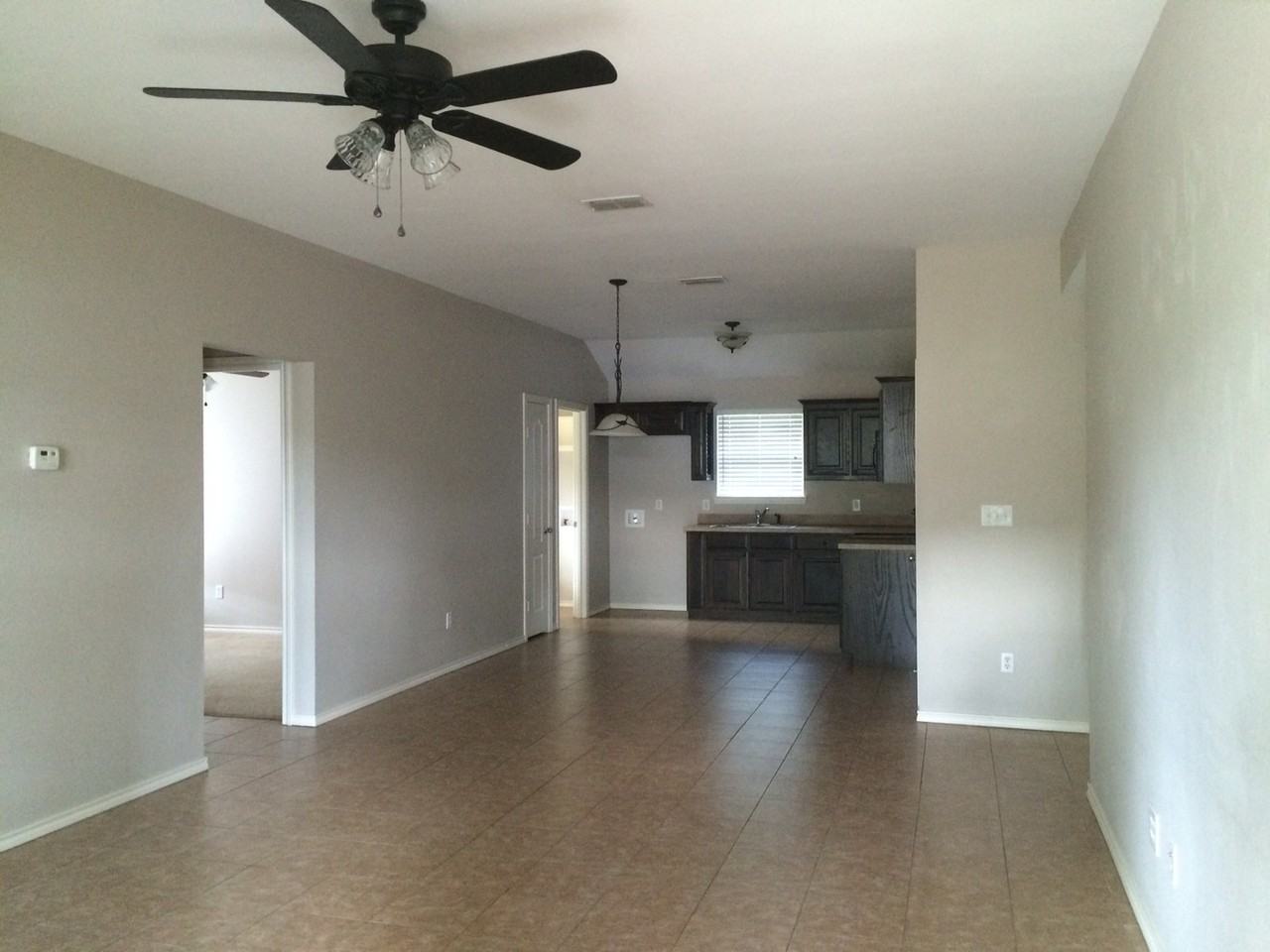 17010 Loring Ln - Photo 3 of 12