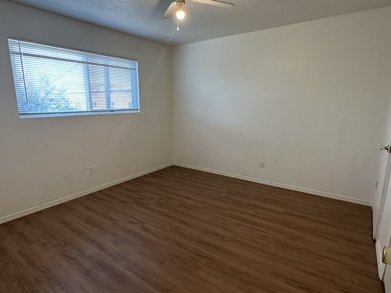 12008 Copper Ave Ne #C - Photo 5 of 6