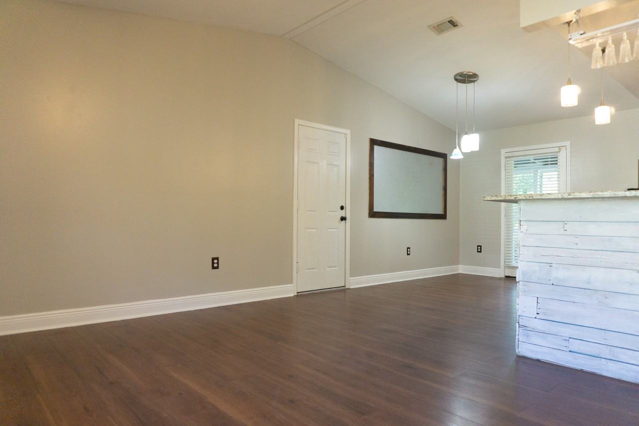 969 Dixie St #1 - Photo 4 of 41