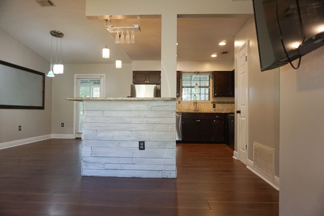 969 Dixie St #1 - Photo 6 of 41