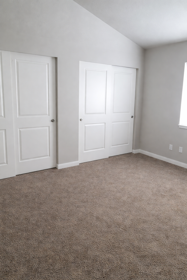 1631 Iron St - Photo 3 of 10
