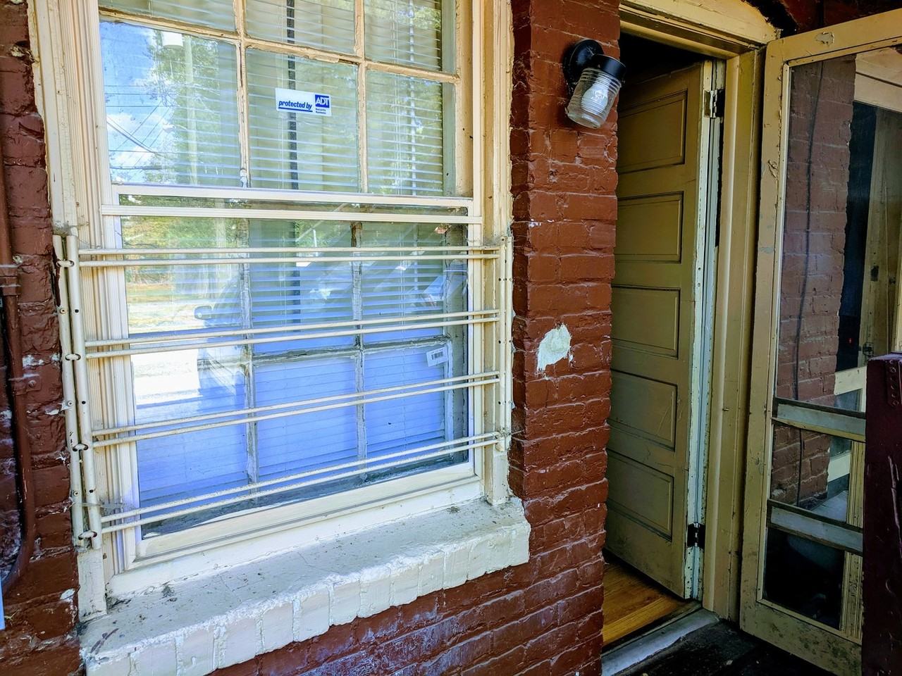 3314 Ellwood Ave.* - Photo 4 of 45