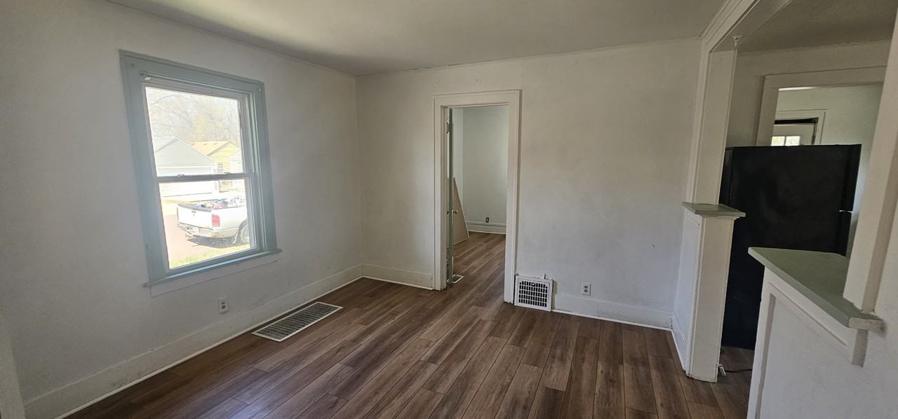 222 N Grange Ave #1 - Photo 2 of 10