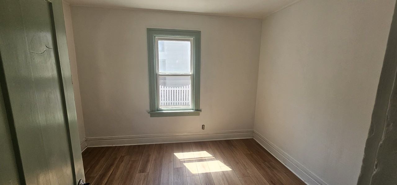 222 N Grange Ave #1 - Photo 7 of 10