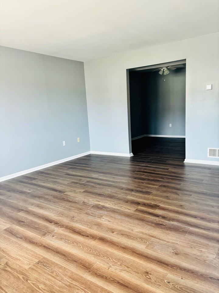 111 Diminish Dr - Photo 4 of 10