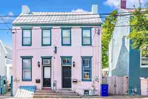 featured image of 112 W All Saints St #114