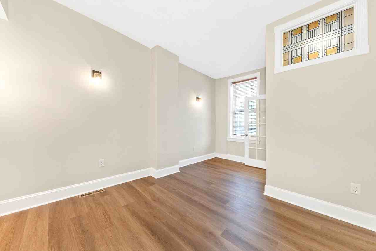 112 W All Saints St #114 - Photo 6 of 10