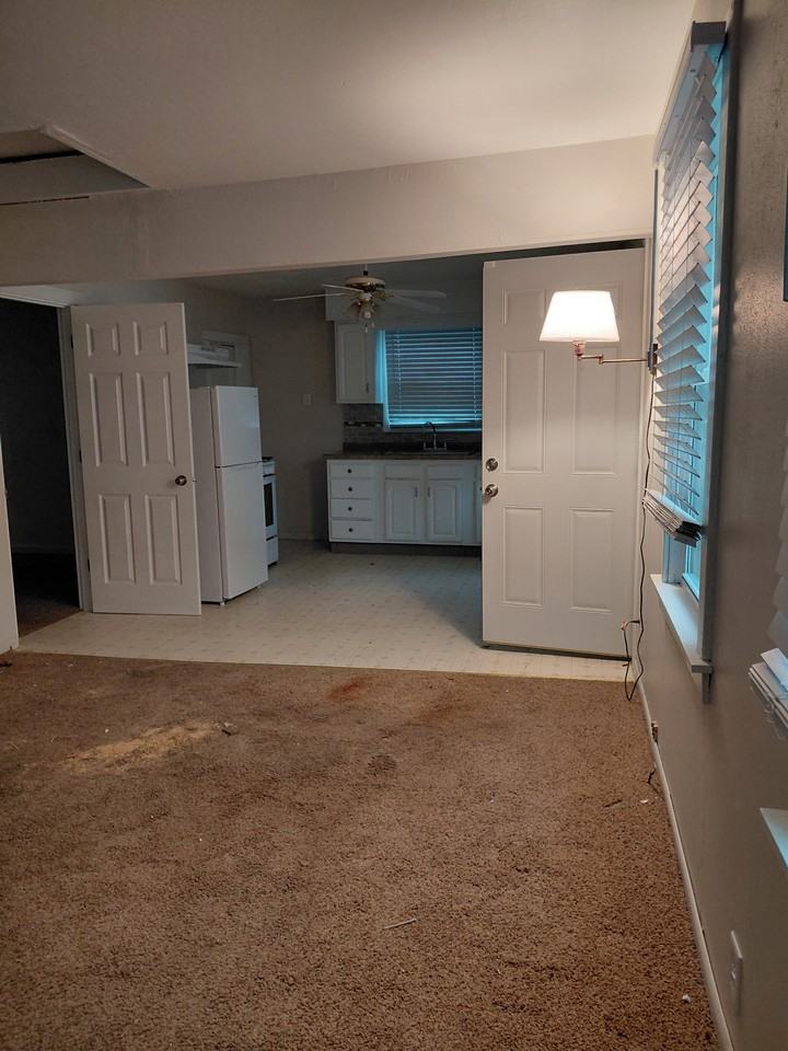 723 N Hunt Ave #1 - Photo 2 of 5