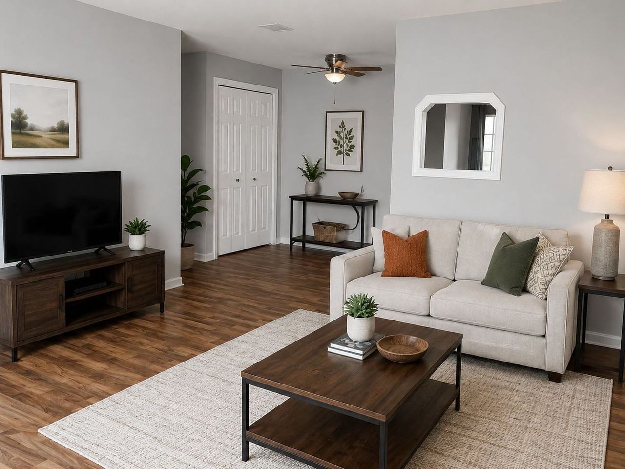 1526 Kenilworth Apartments - Photo 3 of 16