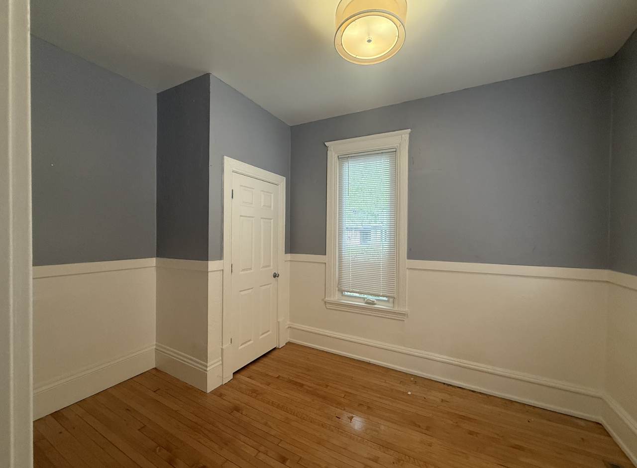 690 Lowry Ave Ne #1 - Photo 3 of 7