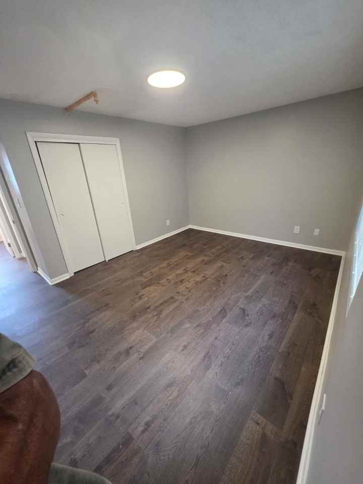 640 Glendale Pl Se - Photo 6 of 20