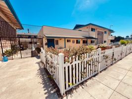 featured image of 1027 Felspar St