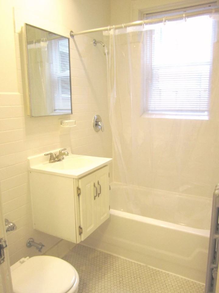 Winthrop Manor - Photo 4 of 4