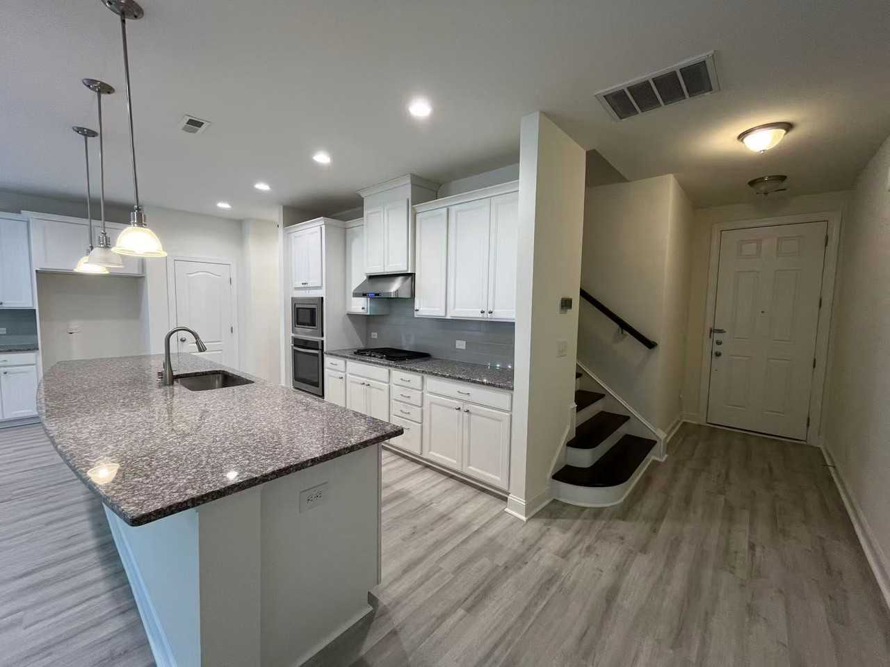 311 Alamosa Pl #1 - Photo 4 of 16