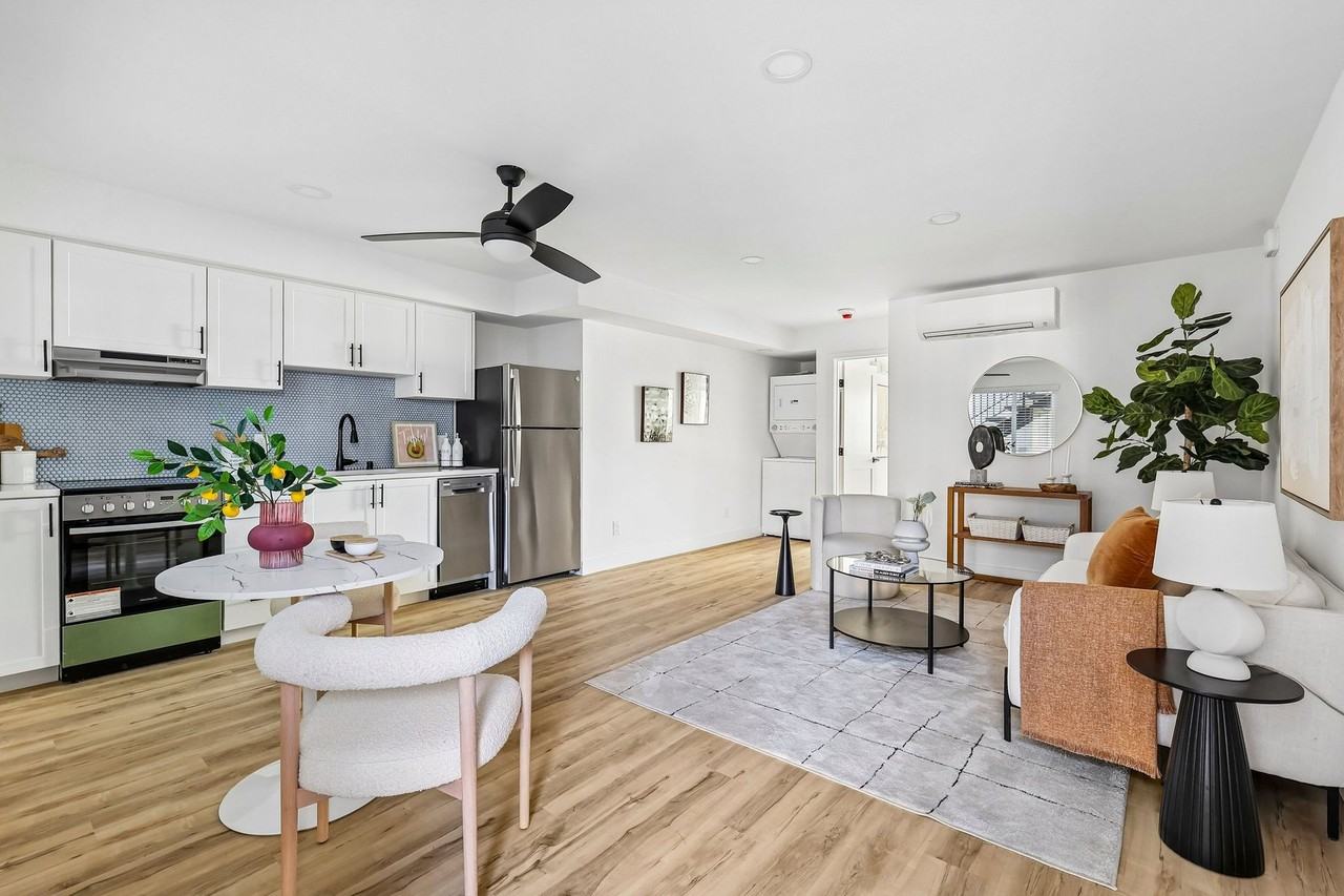 The Crest |NEWLY Renovated Studios, Lofts, 1, 2 & 3 Bedroom Homes Near the Beach - Photo 3 of 50