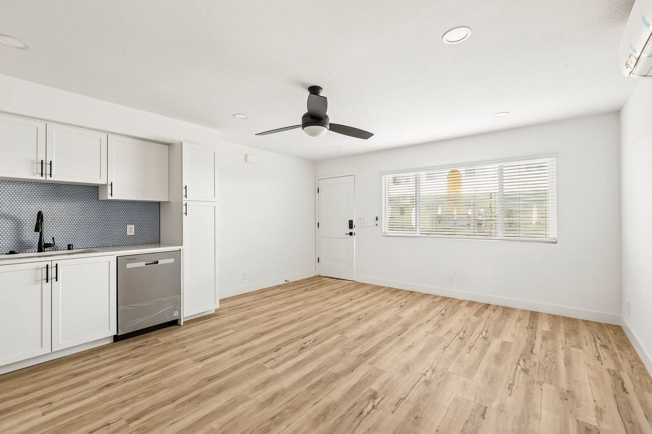 The Crest |NEWLY Renovated Studios, Lofts, 1, 2 & 3 Bedroom Homes Near the Beach - Photo 7 of 50